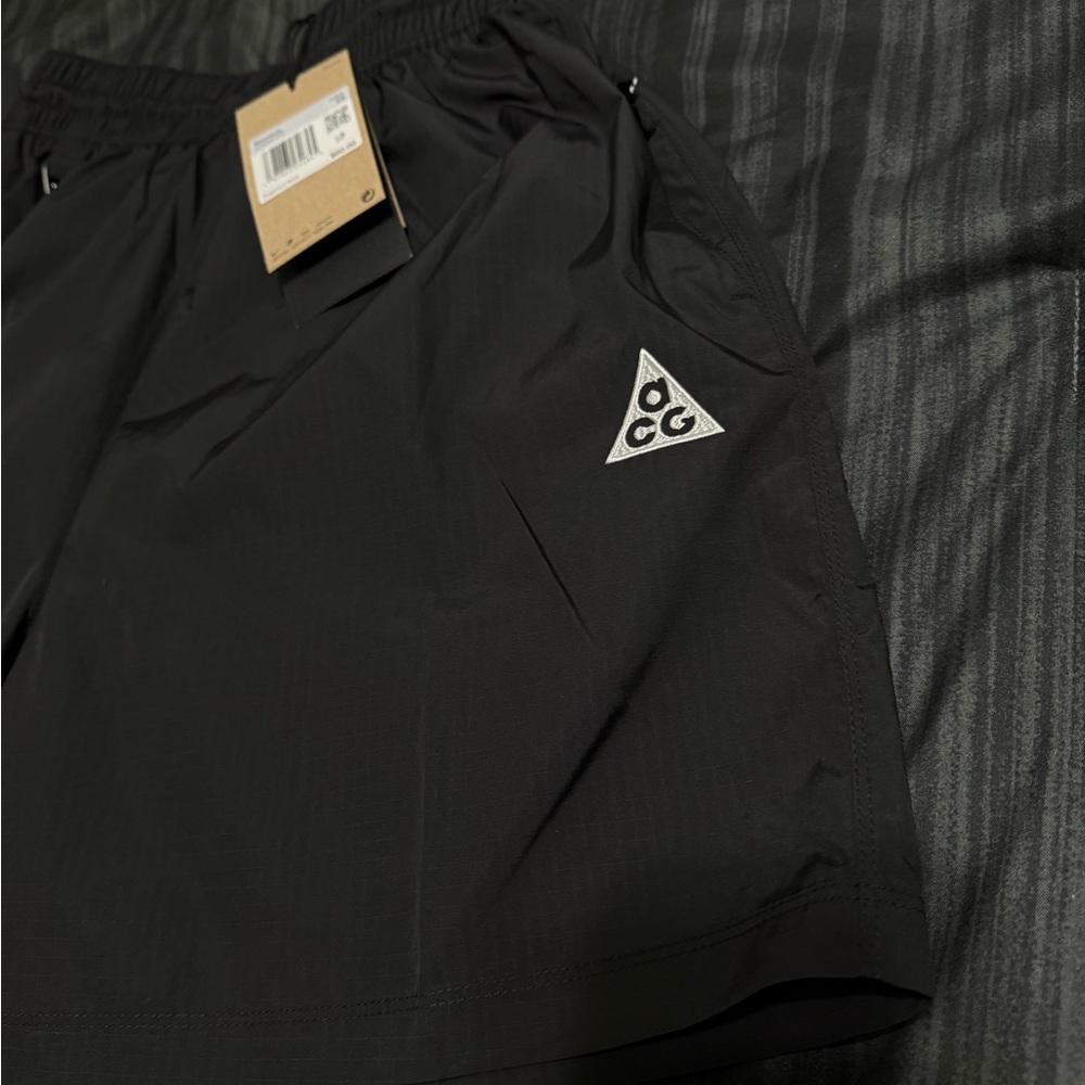 Nike ACG Repel Ripstop Shorts Womens SIZE XS Black Loose Fit Mid Rise - Picture 3 of 6